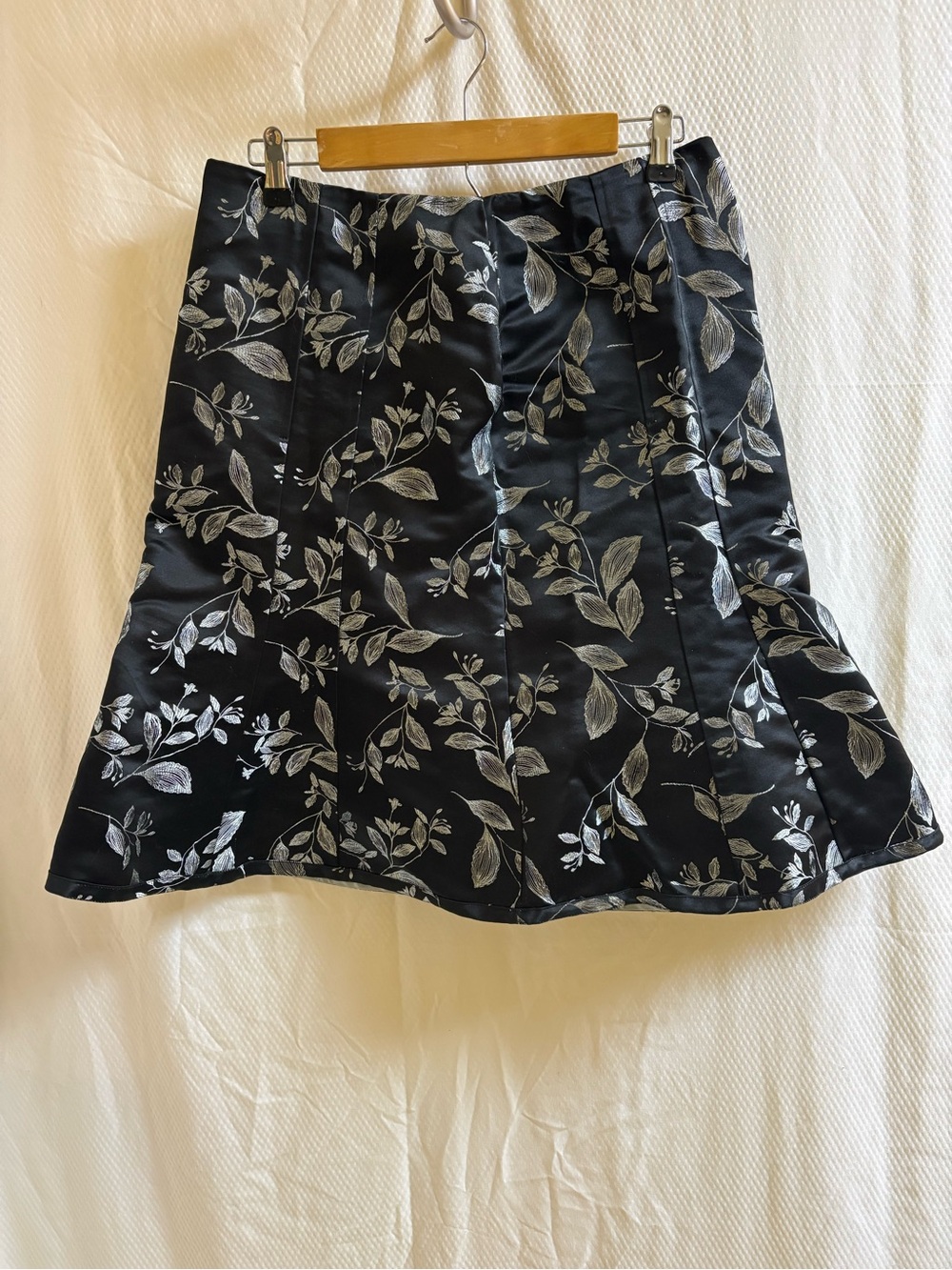 Sigrid Olsen Vintage ‘90’s Y2K Black A-Line Silver Leaf Embroidery Skirt 10